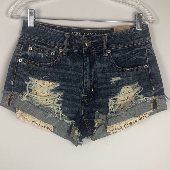 NEW AEO Distressed High Rise Embroidered Festival 100% Cotton Size 2 Jean Shorts - Picture 1 of 16